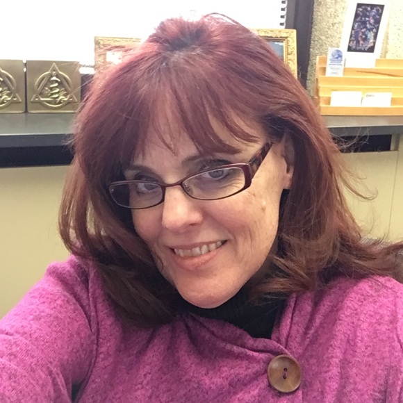 Meet your Posher, Megan