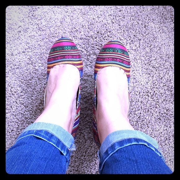 Ethnic print platform wedges
