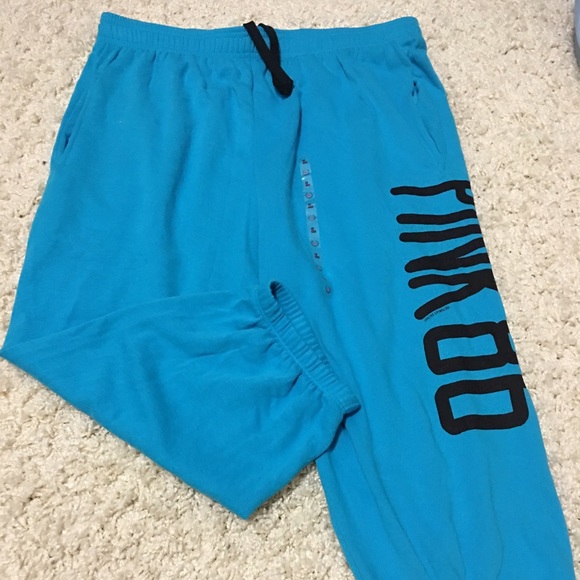 Victoria's Secret Campus CROP Sweats - Picture 2 of 3