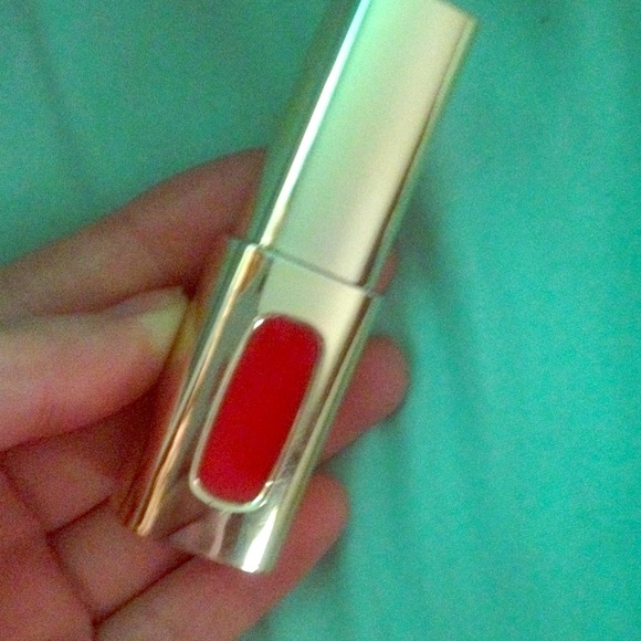 New L'ORÉAL Paris lipgloss