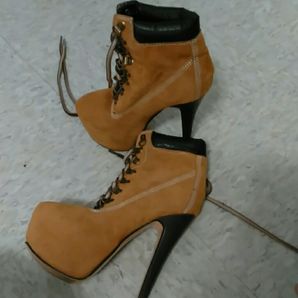 Shoes - Timberland style heels