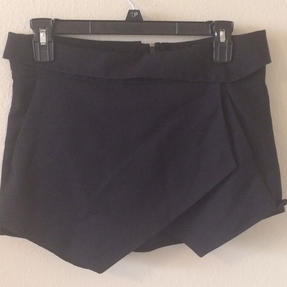 Black Zara Skort
