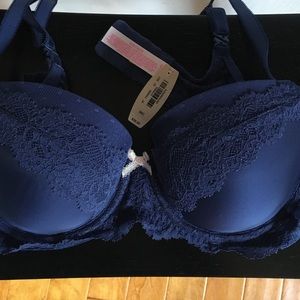 Victoria's Secret bra and panty set!