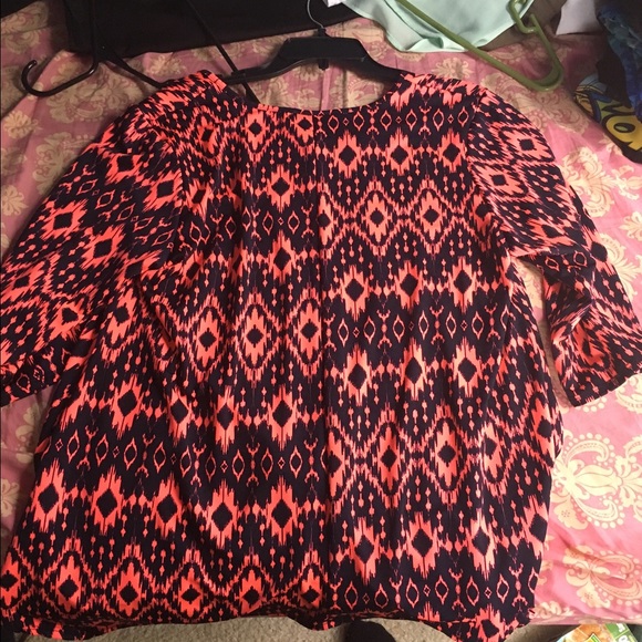 Dressy shirt - Picture 2 of 2