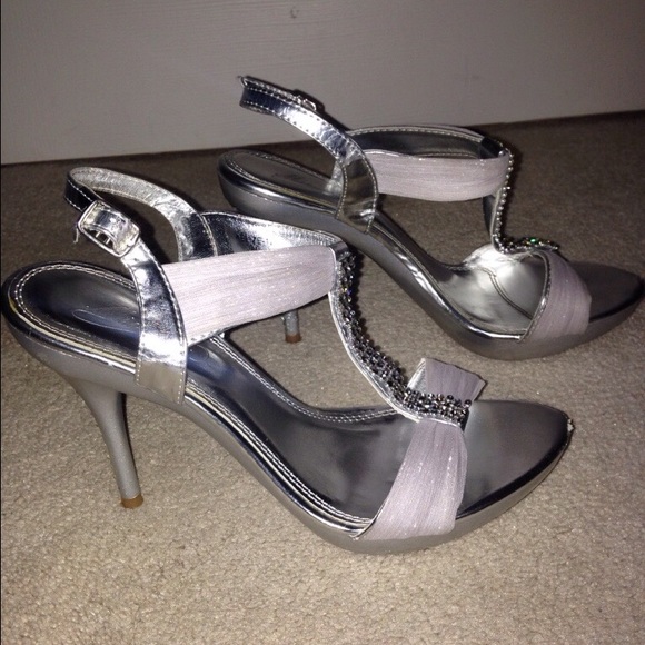 8 1/2 Prom Shoes - Picture 2 of 3