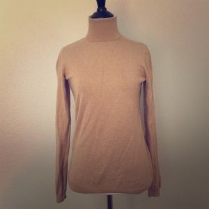 {gap} turtleneck