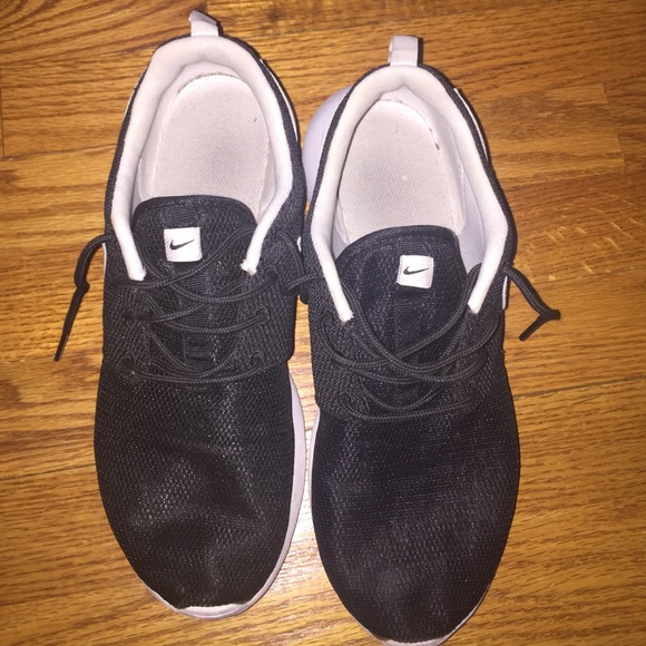 Nike Roshes ❌on hold❌