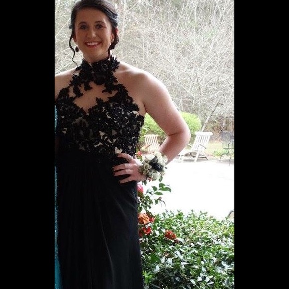 Dresses & Skirts - Long black prom dress