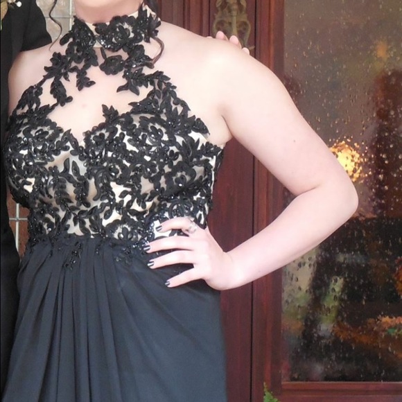Long black prom dress - Picture 3 of 3