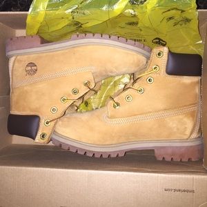 TIMBERLAND 6" PREMIUM WATERPROOF BOOTS