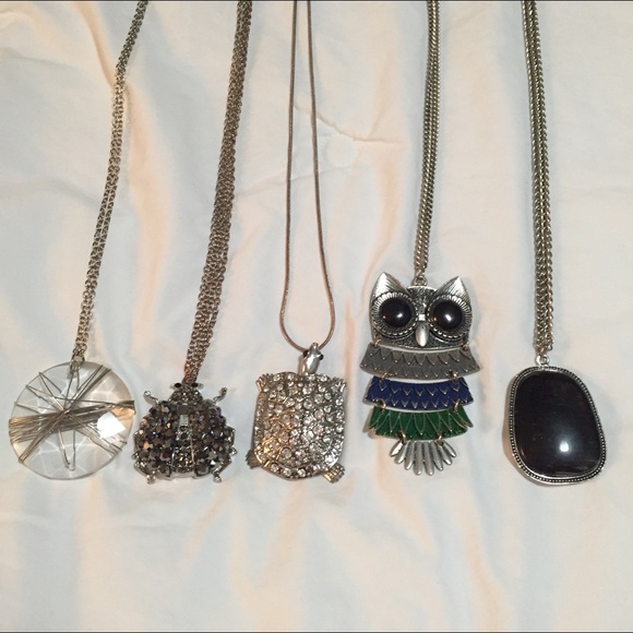 ✨5✨ Long Pendant Necklaces!