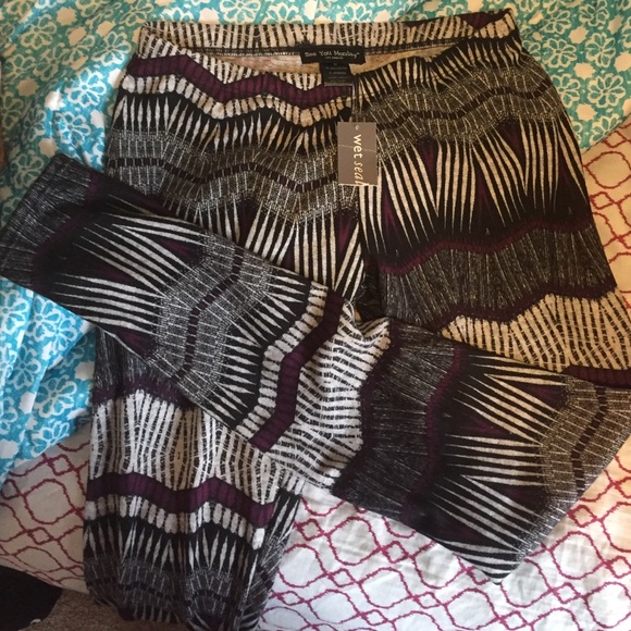 Purple and grey print leggings