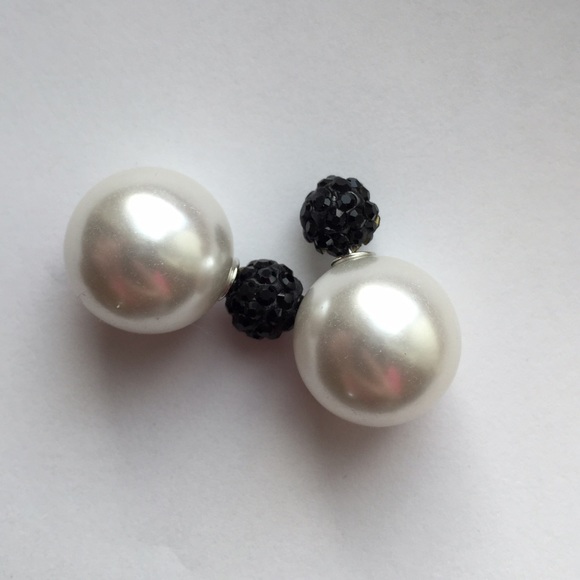 Jewelry - Pearl Tone & Black Crystal Double Side Earring New