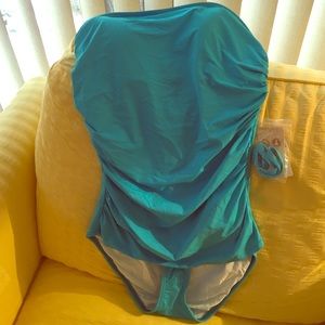 Strapless Tommy Bahama tummy control swimsuit