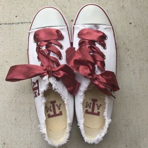 Aggie Tennis Shoes! 👍🏽