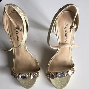 Zigisoho Champagne Glittery shoes with stones