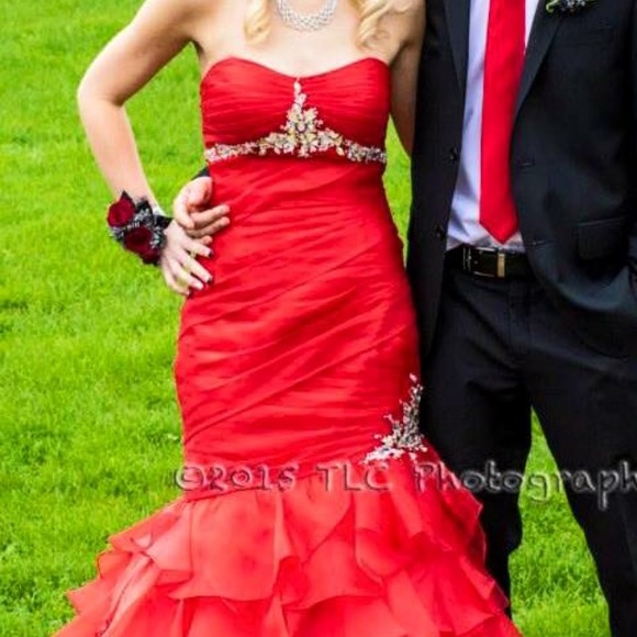 Red prom dress