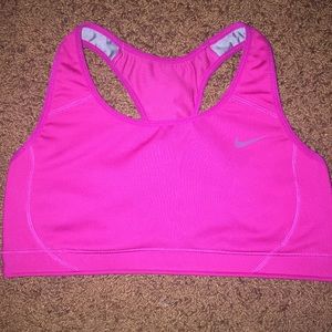 Women's Nike sports bra size m
