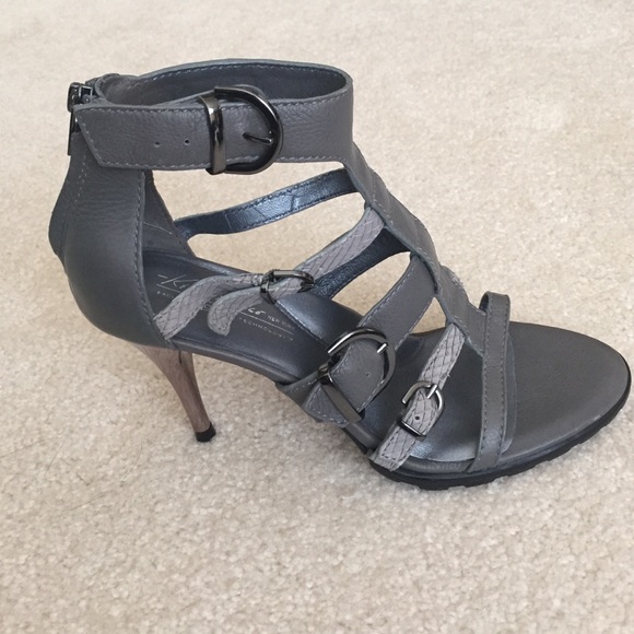 Kenneth Cole Shoes - NWT Kenneth Cole sandal