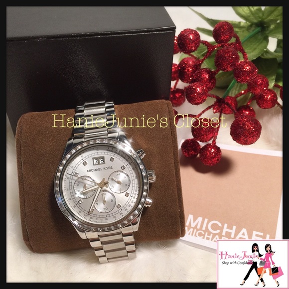 $395 ᎷᎥᏟᎻᎪᎬᏞ ᏦᎾᏒᎦ Brinkley Silver Ladies Watch❥❥