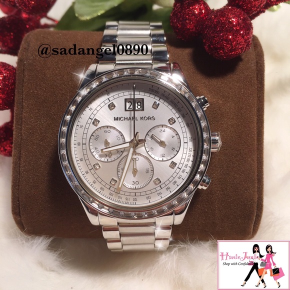 $395 ᎷᎥᏟᎻᎪᎬᏞ ᏦᎾᏒᎦ Brinkley Silver Ladies Watch❥❥