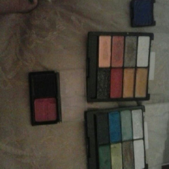 Eyeshadow bundle