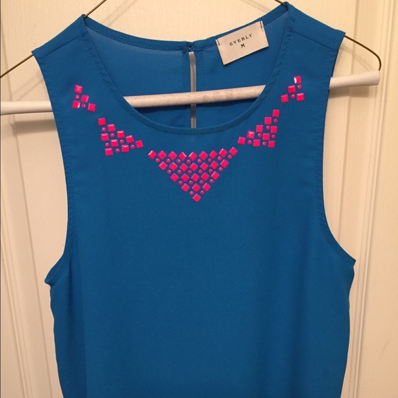 Everly Tops - Blue tank top never worn