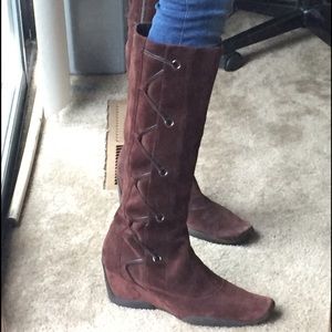 Aerosoles suede tall brown zip up boots