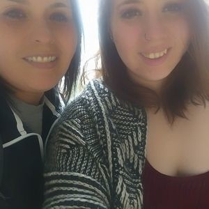 Meet your Posher, Larissa