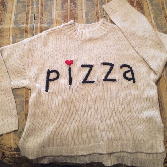 Wildfox Sweaters - Wildfox pizza sweater size small
