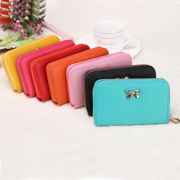 Bow Wallets - Picture 2 of 2