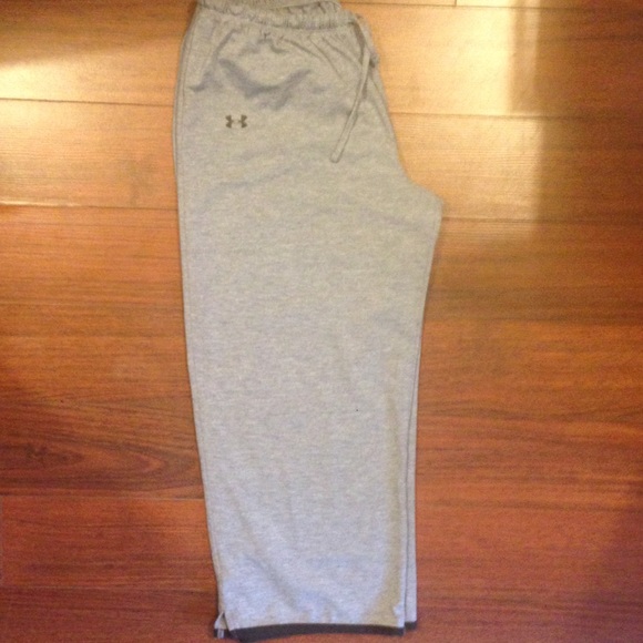 Under Armour Pants - Under Armour Capris. Cute and comfy 💞