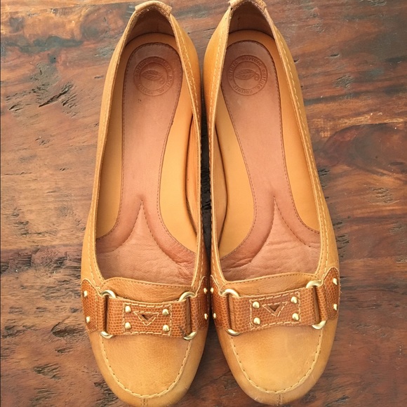 Nurture shoes flats Outlet