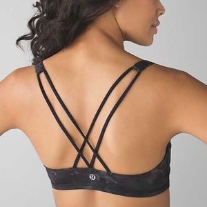 Lululemon Free to Be Bra, size 6