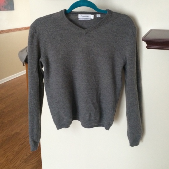 🆕 Gray CK 100% Merino Wool Sweater - Picture 2 of 2