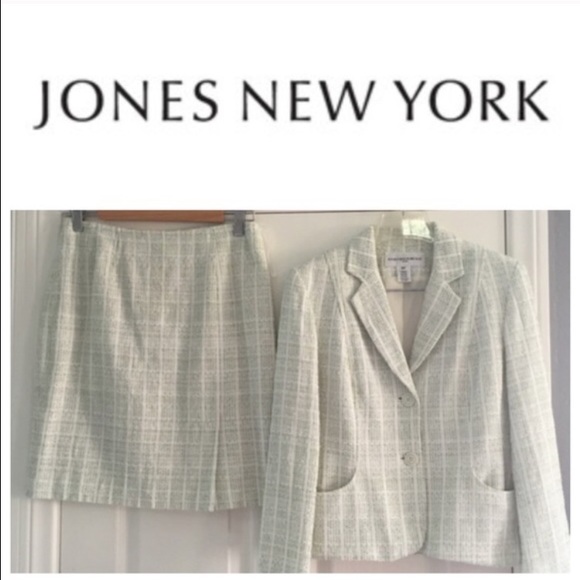 Jones New York Jackets & Blazers - Jones New York 2 piece tweed business suit