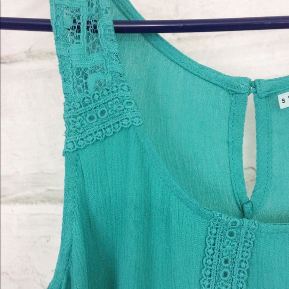 Green Long Top - Picture 4 of 4