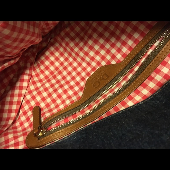 D&G - Picture 3 of 4