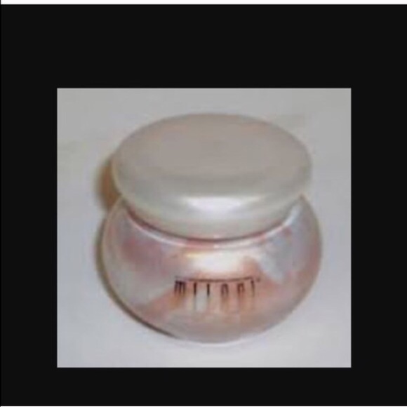 💝 MILANI Face Glow 💝 - Picture 1 of 2