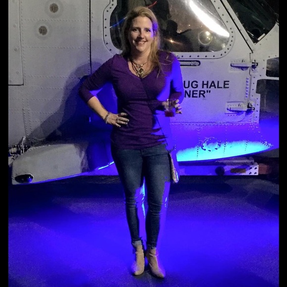 🛍 Meet your Posher, Missi🛍 Suggested User - Picture 3 of 4