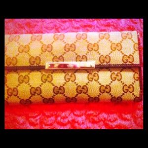 Authentic Women's Large Classic Gucci Wallet