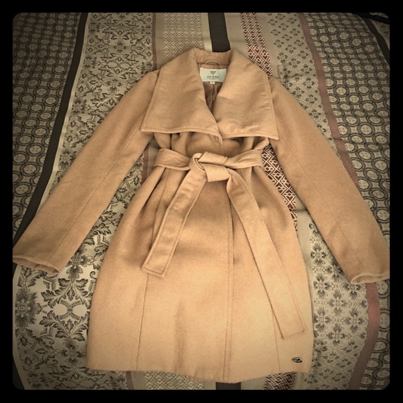 Guess Trench Coat💕