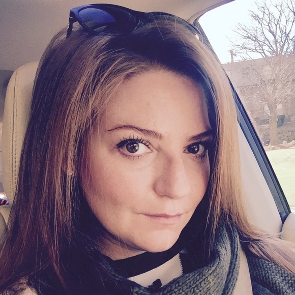 Meet your Posher, Staci - Picture 1 of 1