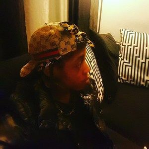 Meet your Posher, Elz