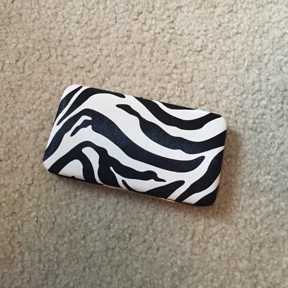 💋Zebra print wallet!💋