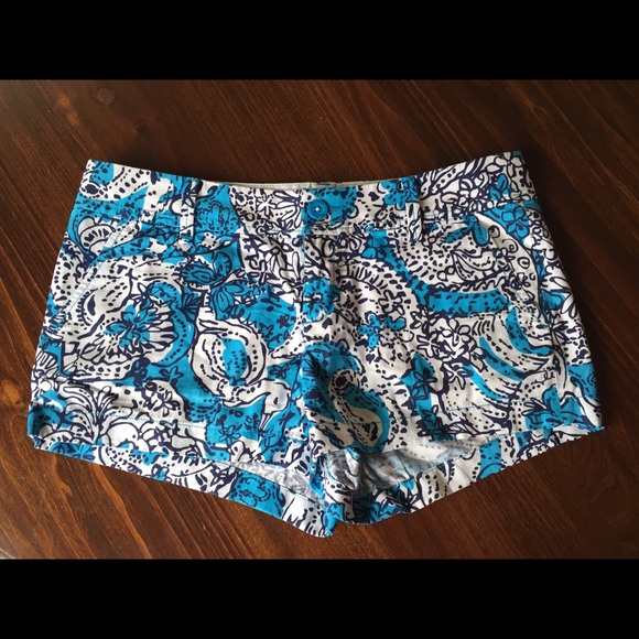 SOLD Lilly Pulitzer Walsh shorts - Picture 1 of 1