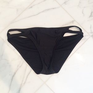 Cut out bikini bottom new