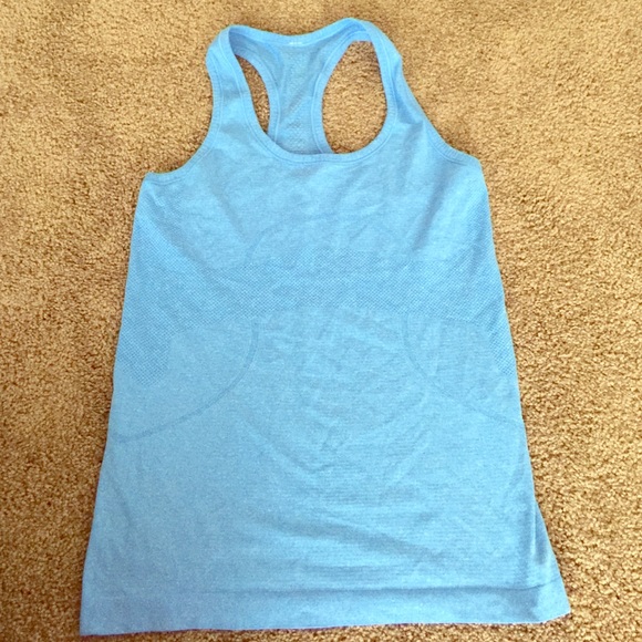 Lululemon stride tank