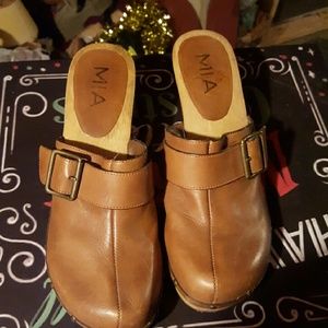 MIA SHOES