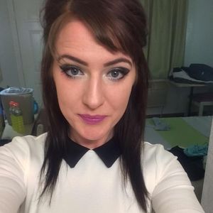 Meet your Posher, Abbey